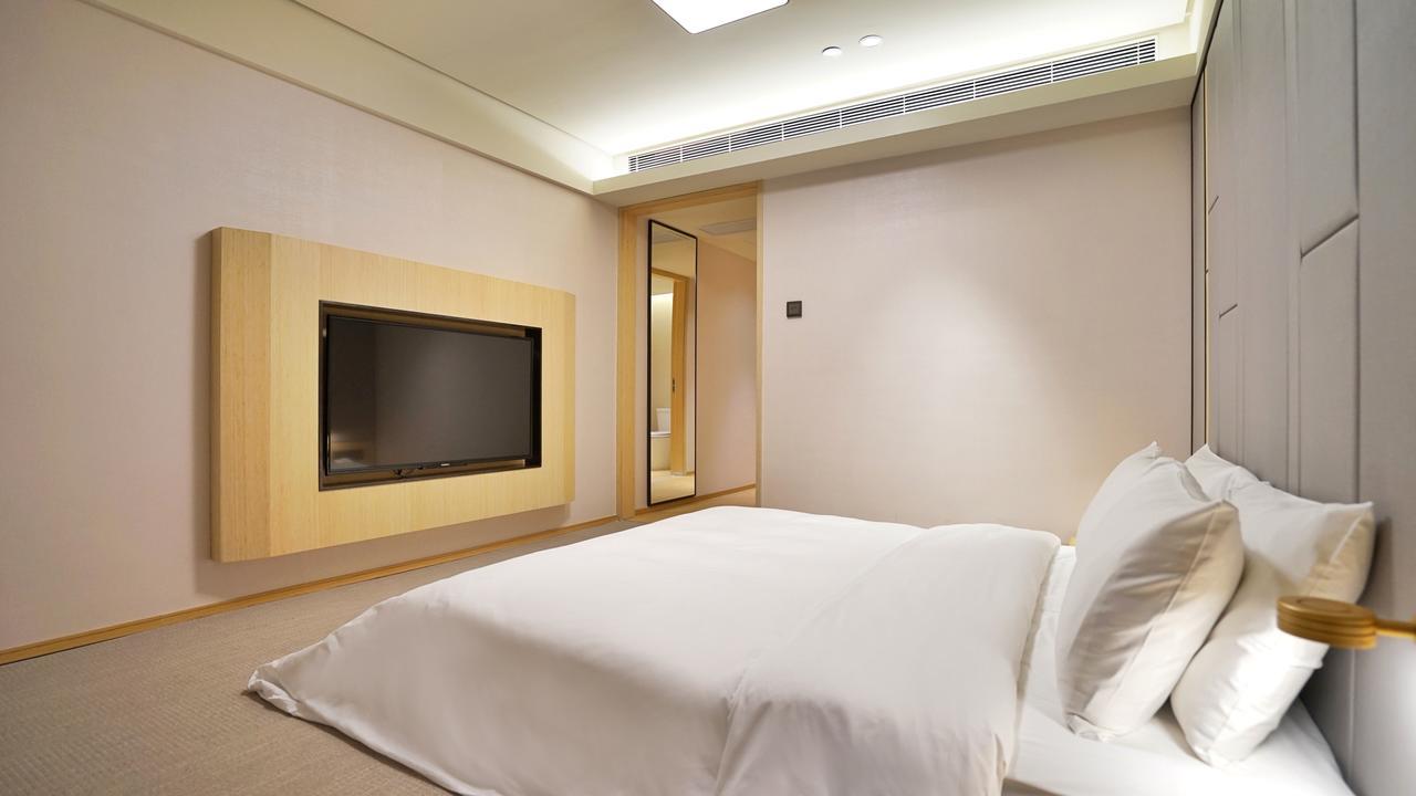 Ji Hotel Shanghai Hongqiao Hechuan Road Luaran gambar